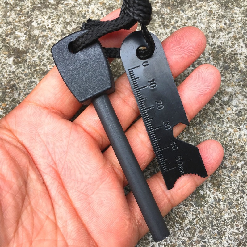 Outdoor Survival Fire Starter  - Ferro Rod Striker recension och pris