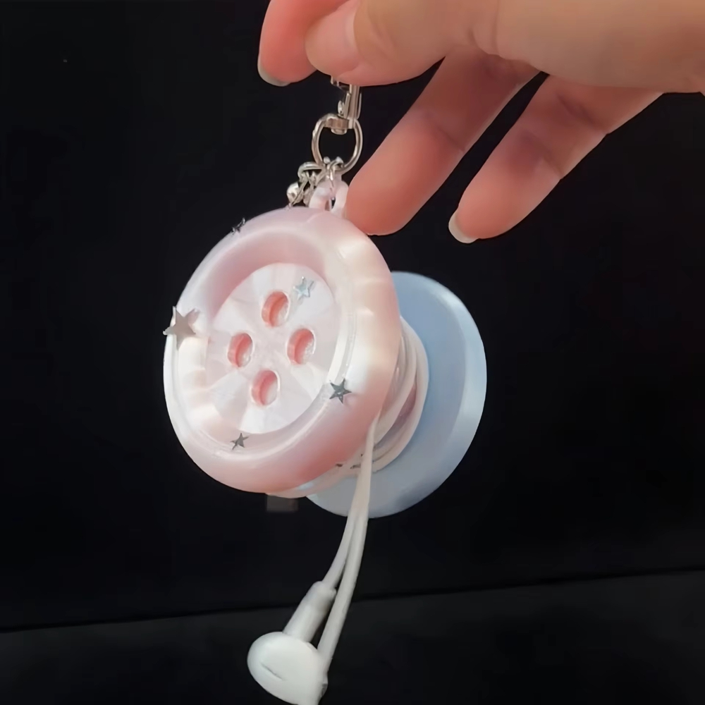 Retro Y2K Extra Large Button E - Cable Winder Keychain recension och pris